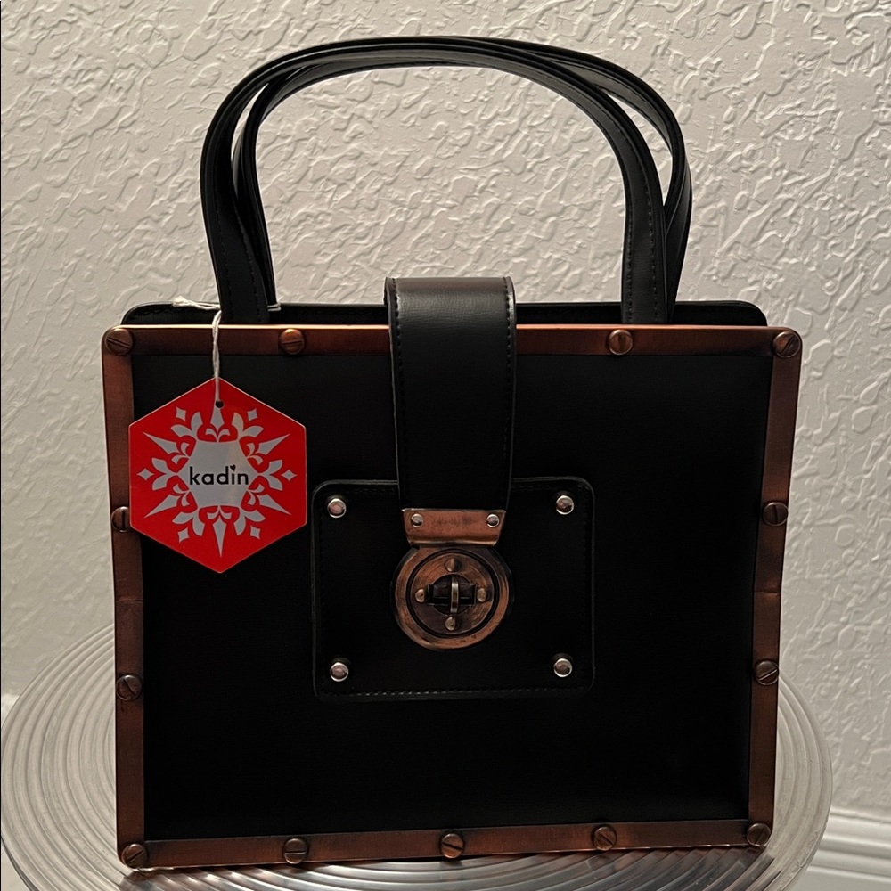 VTG AUTHENTIC NWT KADIN STRUCTURED BLACK with BRONZE GROMMETS TRIM and TURN LOCK - Picture 13 of 13